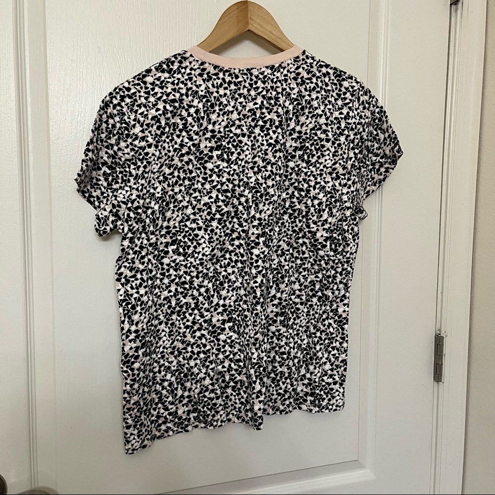 Levis abstract perfect crew short sleeve tee shirt (women’s size large) - Picture 4 of 5